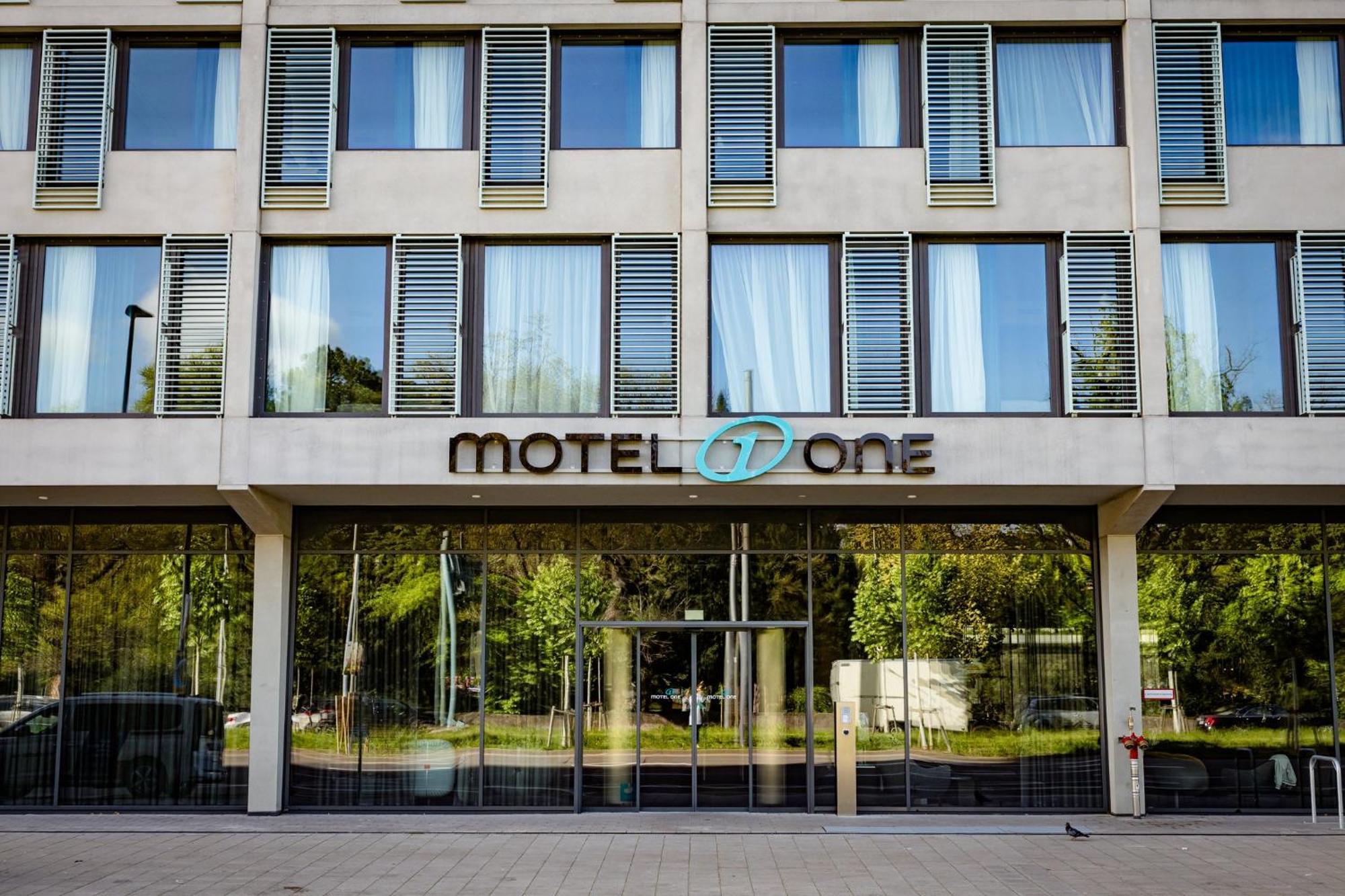 Motel One Karlsruhe Extérieur photo